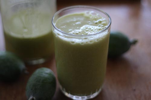 feijoaからのコンポート、写真付きレシピ
