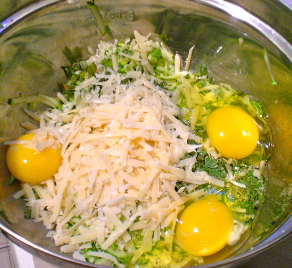 クイックレシピでcourgettesからのおいしいパンケーキ