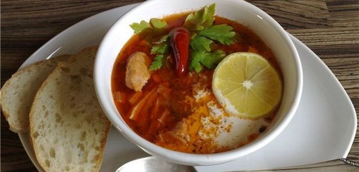 あなたのお気に入りのゲストのためのSolyanka：料理のためのヒント