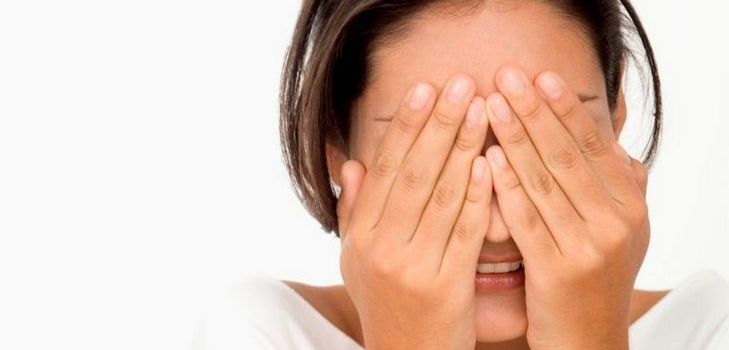 あなたの目の前の黒い点：彼らは危険ですか？