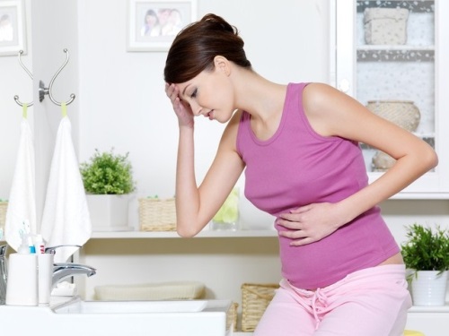 授乳中の母親における消化不良の治療