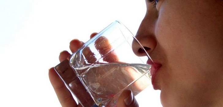 飲酒のダイエット：あなたが飲むことができるものとあなたが失うことができるもの